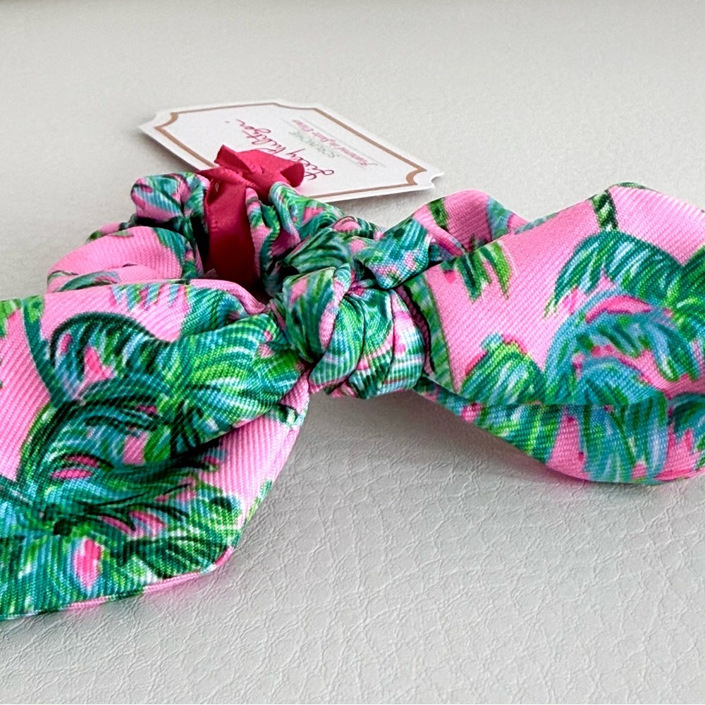 💕 Lilly Pulitzer Scrunchie 🌴 - Picture 3 of 3